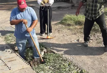 Investigan obstrucción de alcantarillas con llantas y cubetas en Los Mochis; podría ser intencional señala alcalde