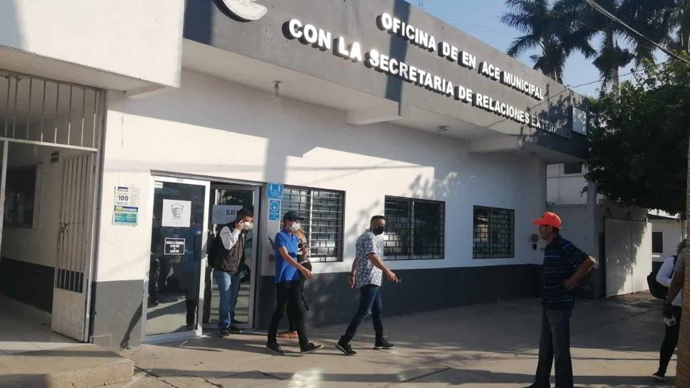 Llaman a solicitantes de pasaportes a presentar documentos certificados