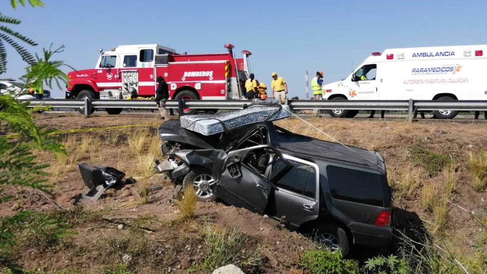 Accidente deja dos hombres muertos en el libramiento Culiacán-Mazatlán