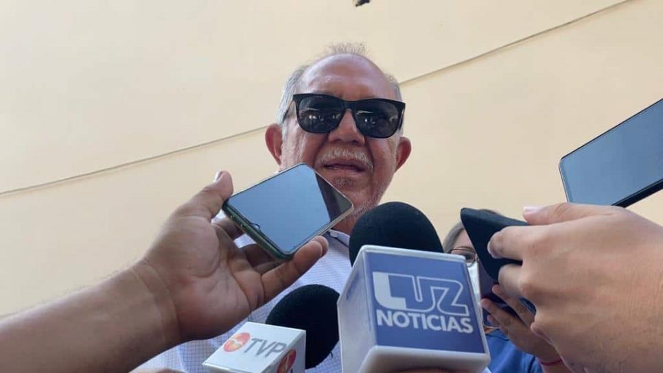 «Ni a favor de uno ni a favor de otro», dice Benítez Torres sobre demandas contra secretario