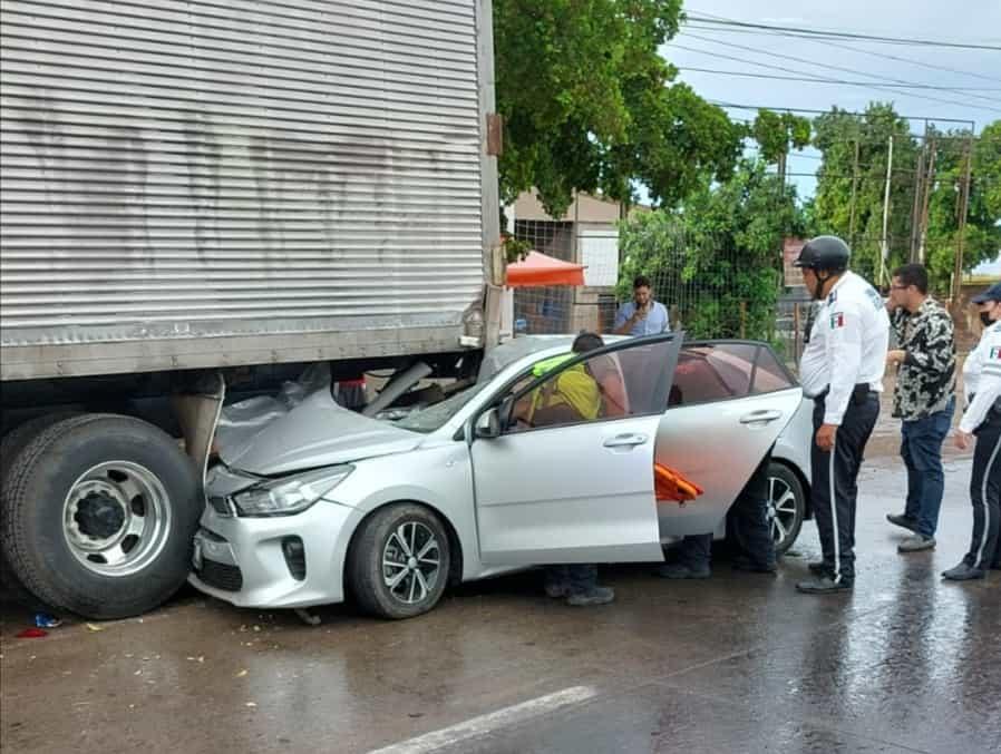 Una persona lesionada en accidente sobre la «Mochis-Topo»