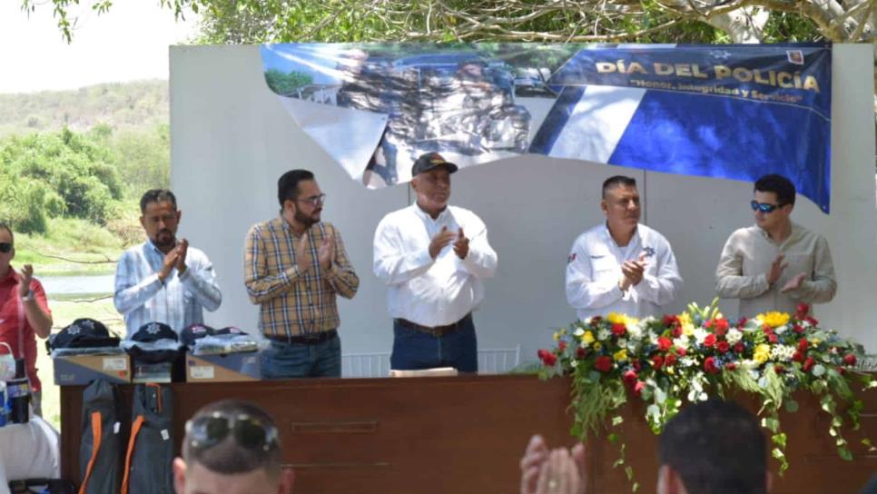 Ayuntamiento de El Fuerte festejó a elementos de Seguridad Pública