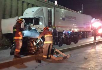 Aparatoso choque en túnel de gas Valle, en Culiacán, deja tres heridos