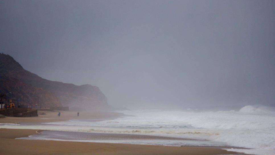 Bonnie se degrada a categoría 2 y provocará fuertes lluvias