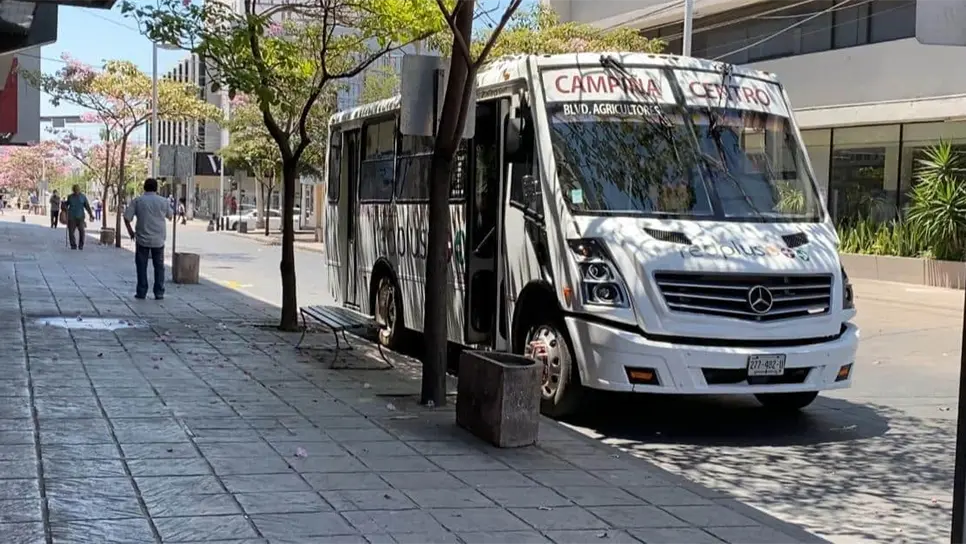 Choferes aseguran que el aumento de un peso a la tarifa no beneficia nada