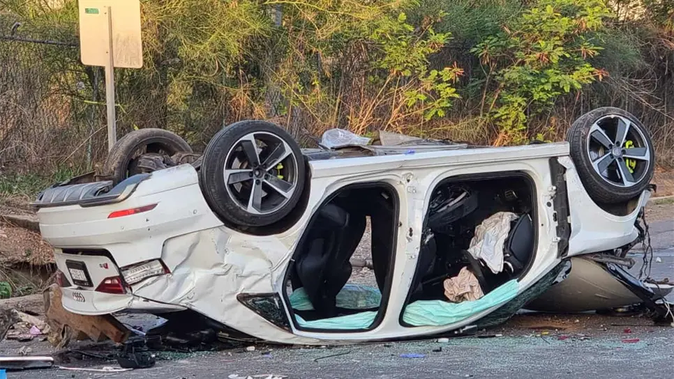 Identifican a fallecidos y heridos en volcadura sobre la Calzada Aeropuerto