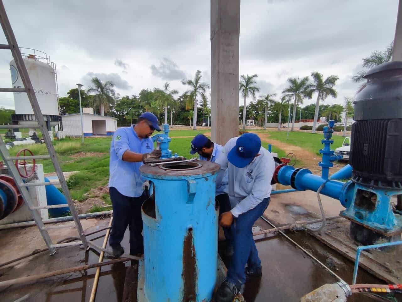 Limitan servicio de agua potable a decenas de colonias en Culiacán Limitan servicio de agua potable a decenas de colonias en Culiacán