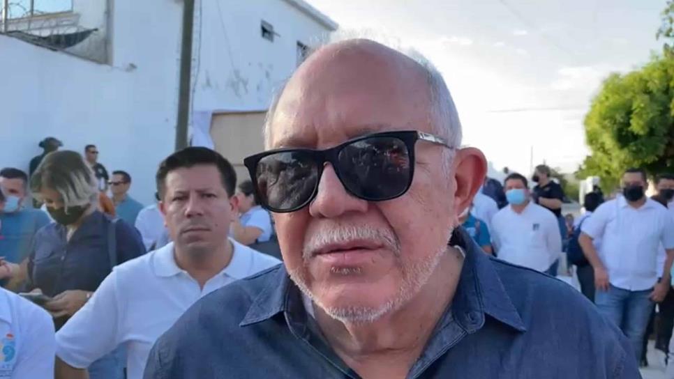 Amenaza el alcalde de Mazatlán con demandar a quienes considera que lo han difamado