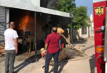 Incendio en freidora moviliza a Bomberos y Protección Civil en Los Mochis