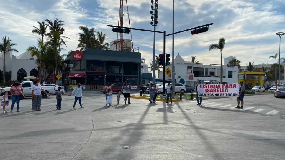 Exigen encerrar a menor de edad que intentó robar a bebé en Mazatlán