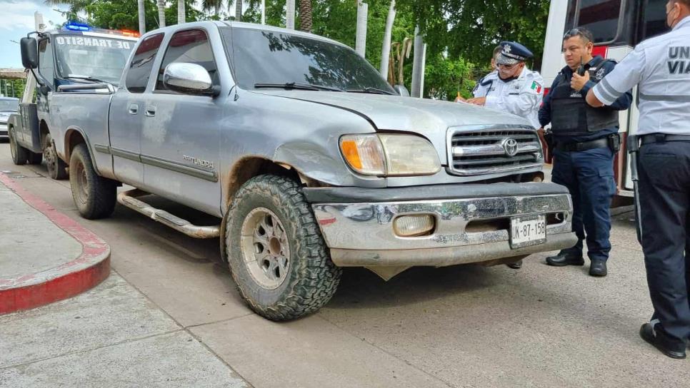 Menor de 15 años cae de vehículo en movimiento y queda grave en hospital de Culiacán