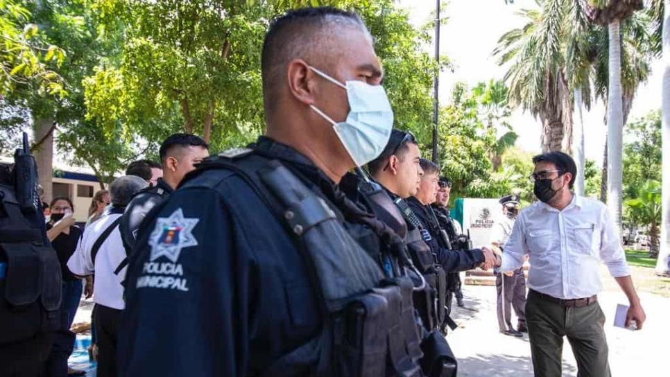 Alcalde entrega motocicletas y bicicletas para fortalecer recorridos de seguridad en Culiacán