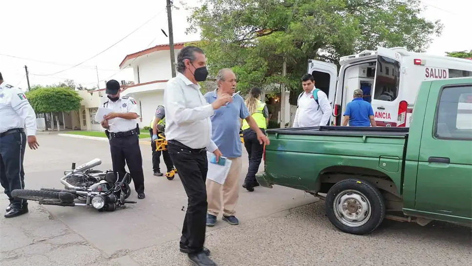 Motociclistas terminan lesionados en Los Mochis