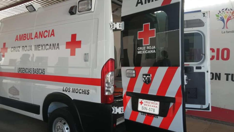 Denuncian que IMSS retiene camillas de Cruz Roja y paraliza servicios de tres ambulancias