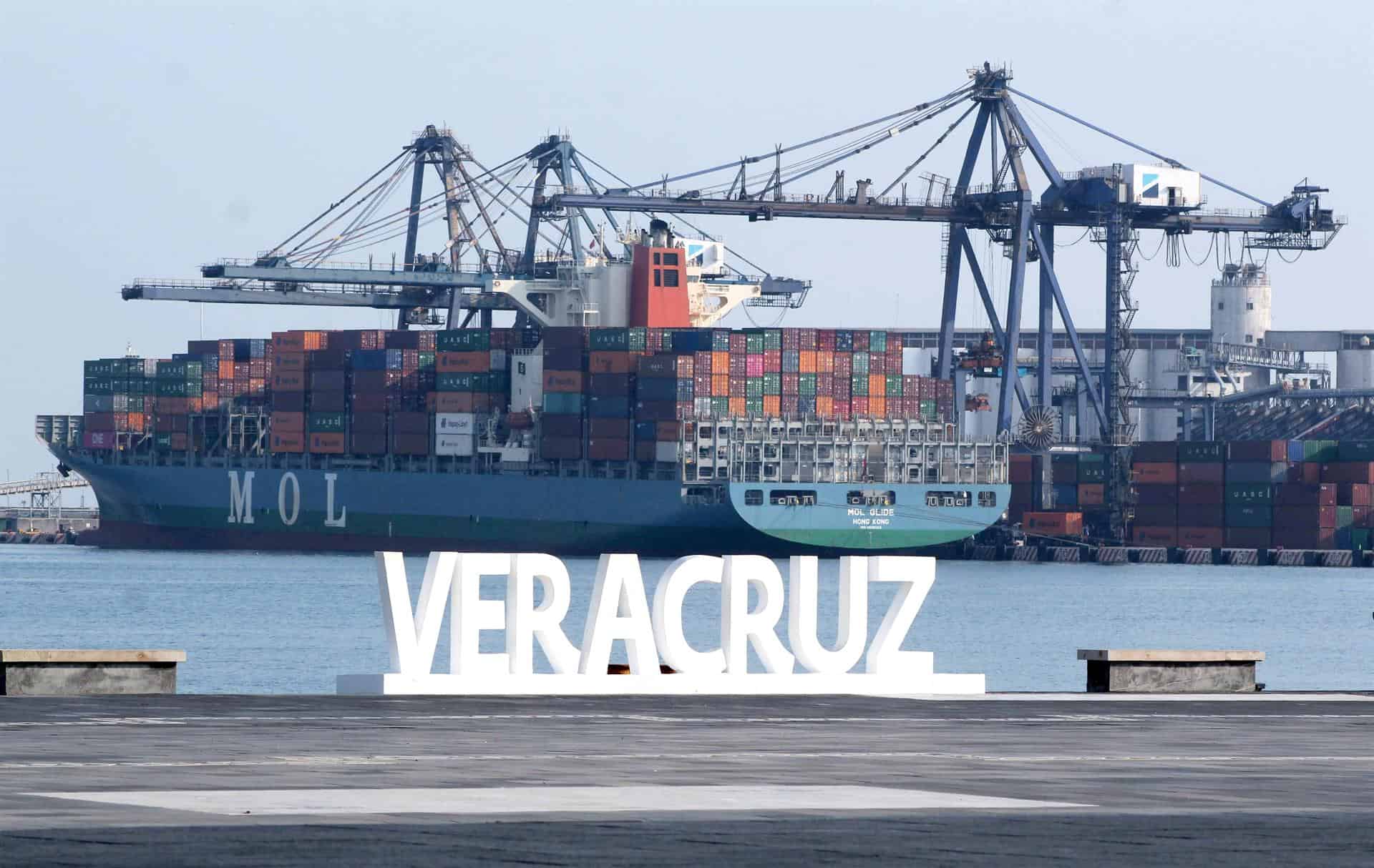 México registra déficit comercial de 3.957 millones de dólares en junio