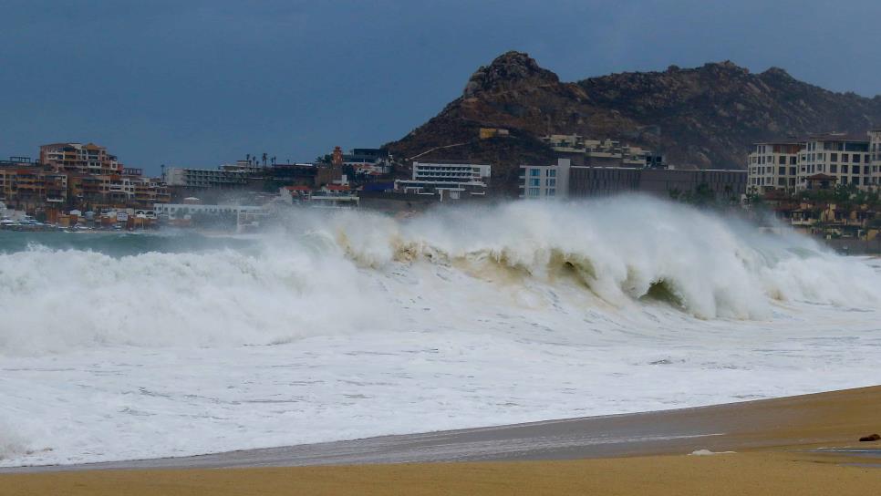 Dos tormentas tropicales avanzan por el Pacífico pero se alejan de México