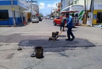 Alrededores del Mercado de la Juárez, las avenidas con más baches en Mazatlán