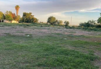 Denuncian que campo deportivo, se convirtió en basurero