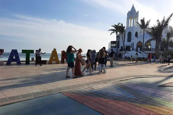 Casos de Covid-19 en Sinaloa no ahuyenta al turismo en Mazatlán: Canaco