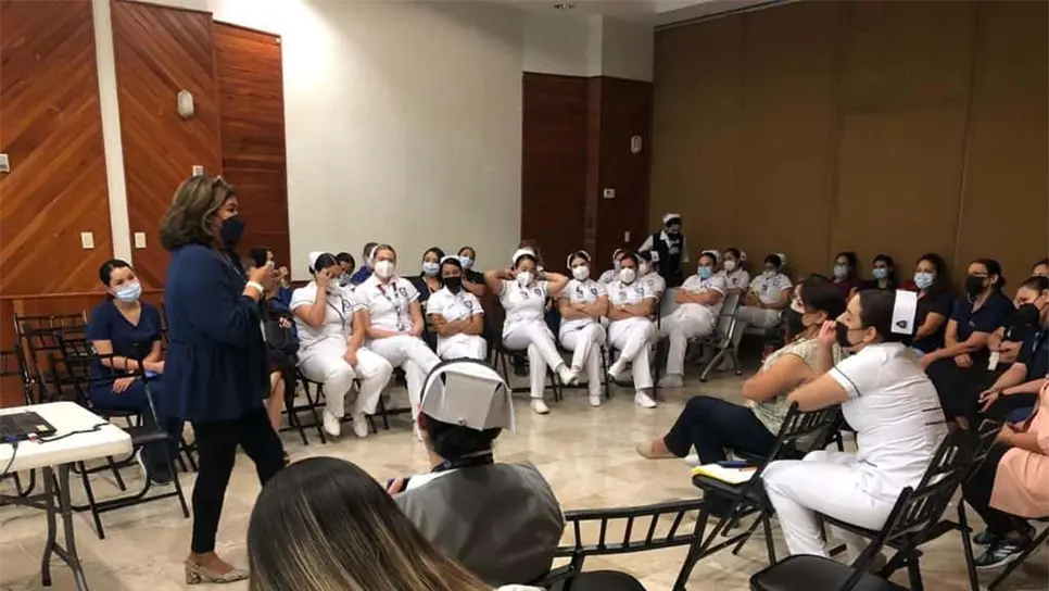 Capacitan a personal médico para que no discriminen a sus pacientes