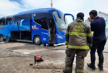 Se incendia autobús del Évora en Guasave, pasajeros se ponen a salvo
