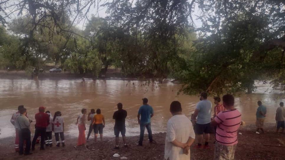 Desaparece doctor del ISSSTE, se lo llevó la creciente del río Sinaloa