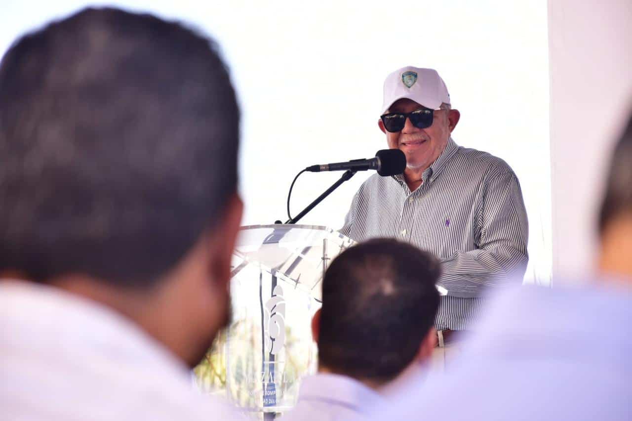 Hoy el alcalde tuvo evento en el puerto; más tarde, informó del contagio. FOTO: Ayuntamiento de Mazatlán.