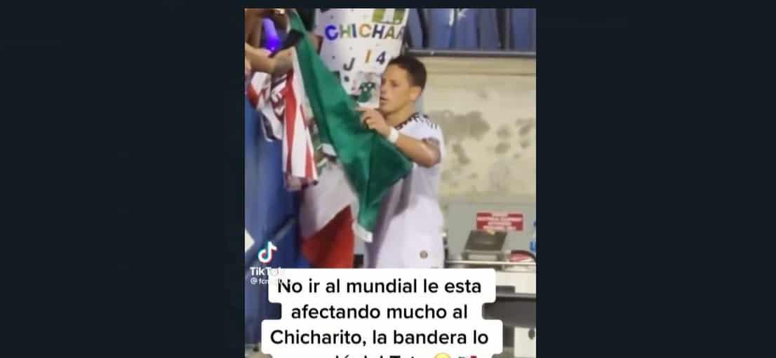 «Chicharito» ahora tira la bandera de México al piso