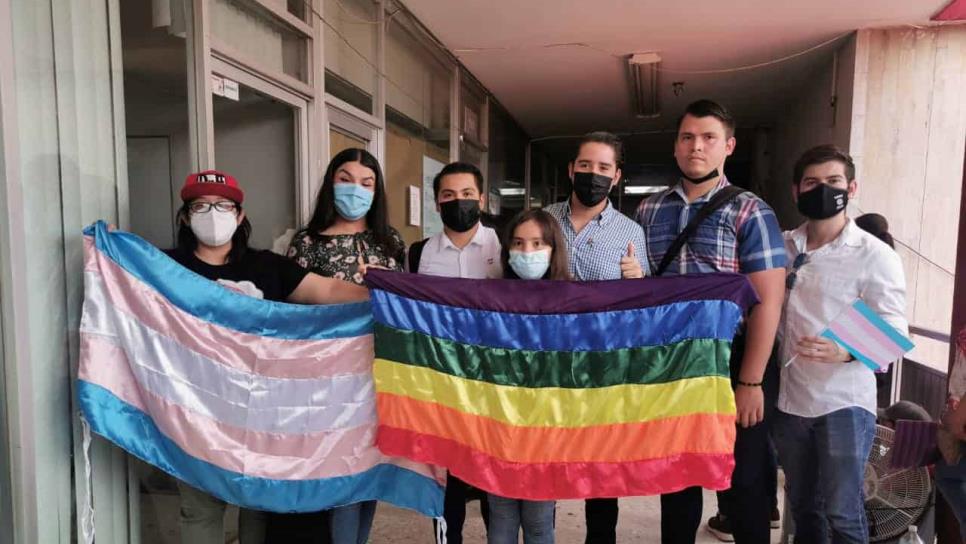 Comunidad trans se manifiesta en Ahome, exige aplicar Ley de Identidad de Genero