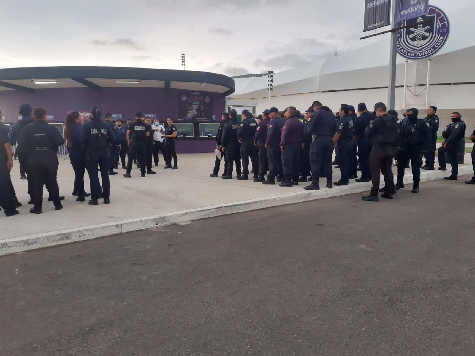 Se refuerza la seguridad en el estadio «Kraken» ante la llegada de Chivas