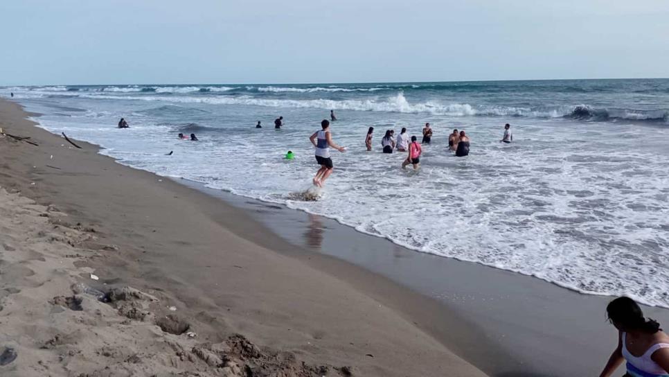 Playas de El Caimanero son un riesgo, al no contar con salvavidas: denuncian turistas