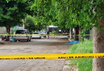 Hombre privado de la libertad es bajado de un auto y ejecutado a balazos, en Culiacán