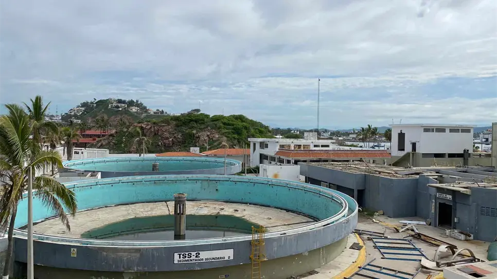 Continúa desmantelamiento del Crestón, van por la Plaza de la Banda