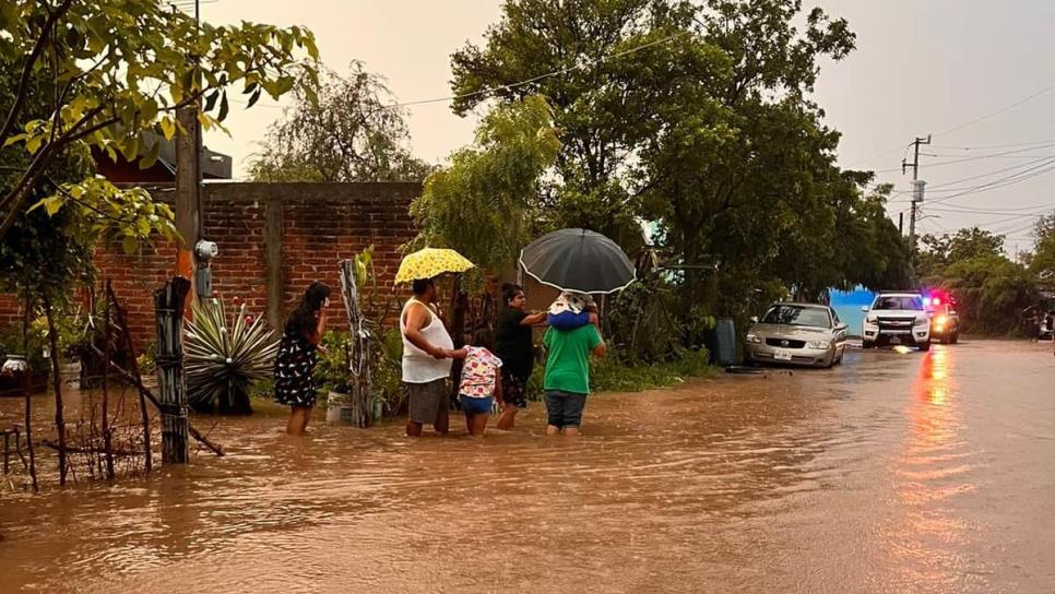 Suman 140 viviendas afectadas por lluvias en Culiacán y 200 personas en albergues