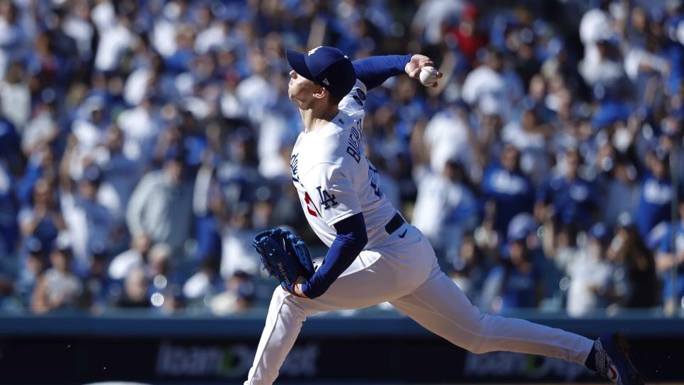 Los Dodgers de Los Ángeles pierden a Walker Buehler por el resto de temporada