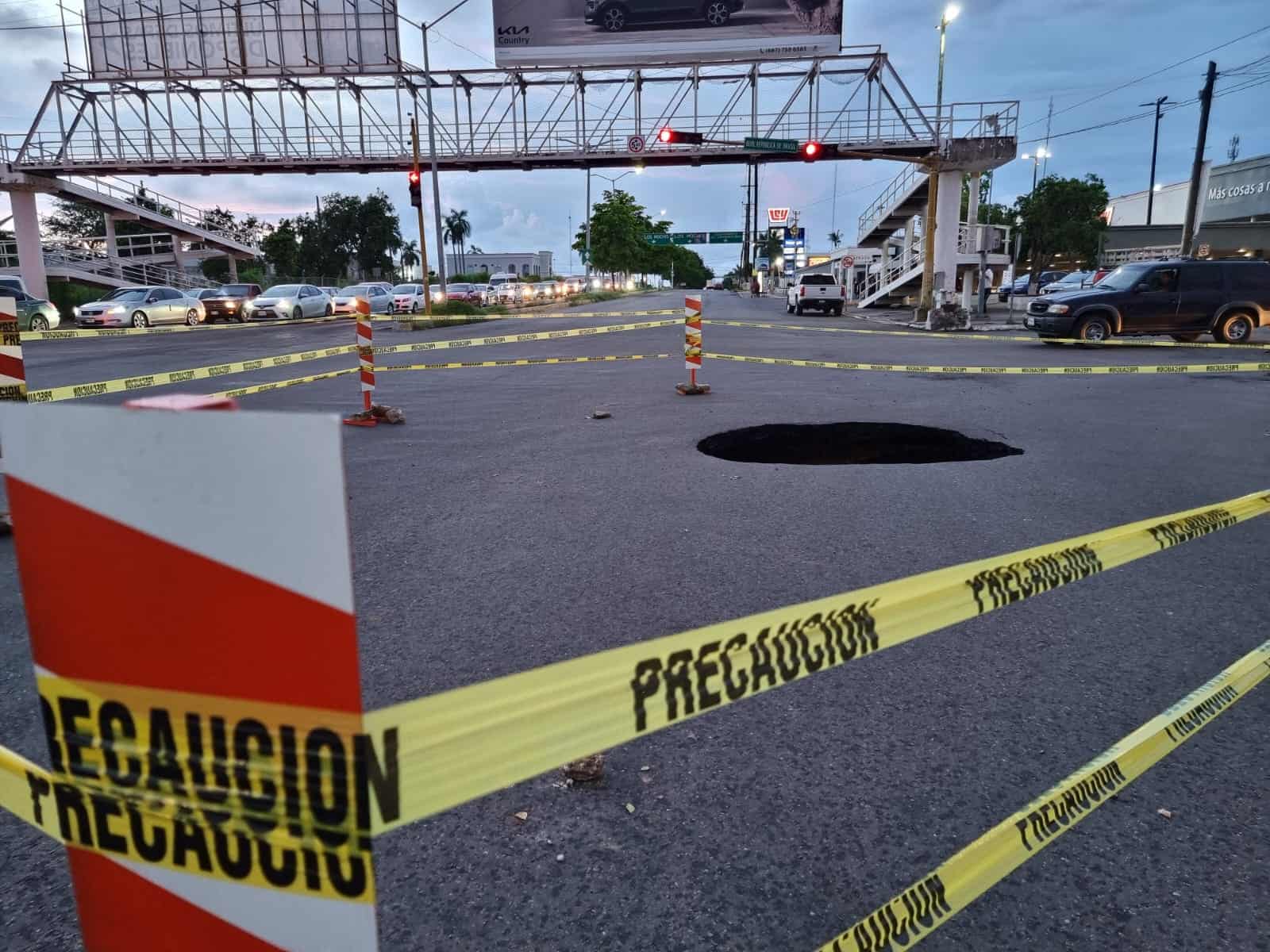 Tres días durará la reparación de socavón en el bulevar José Limón