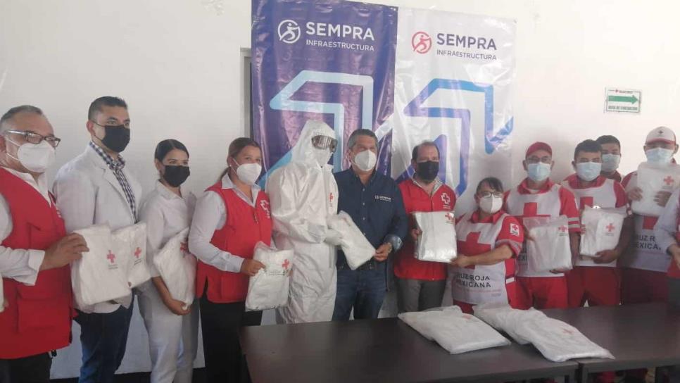 Cruz Roja recibe en donación 600 trajes TYVEK, para hacer frente el Covid-19