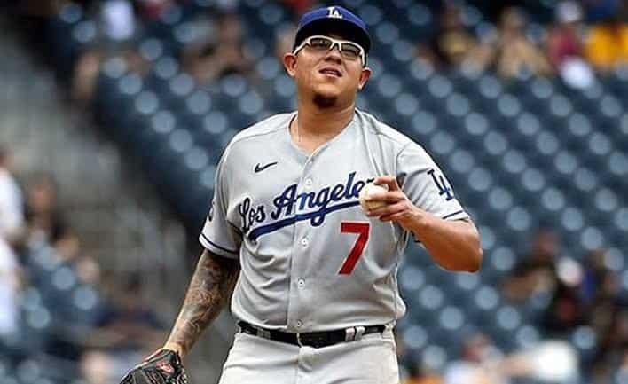 Julio Urías cae este lunes ante Milwaukee