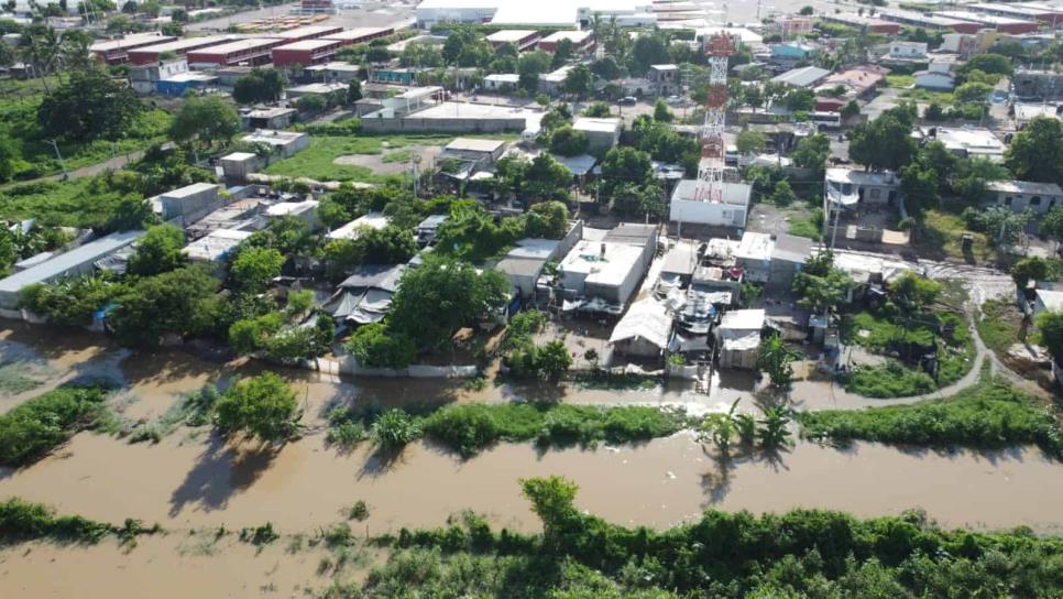 Por fuertes lluvias activan refugio para damnificados en Elota