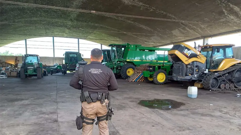 Avionetas, droga y trilladoras, lo asegurado tras cateo en aeródromo de Culiacán