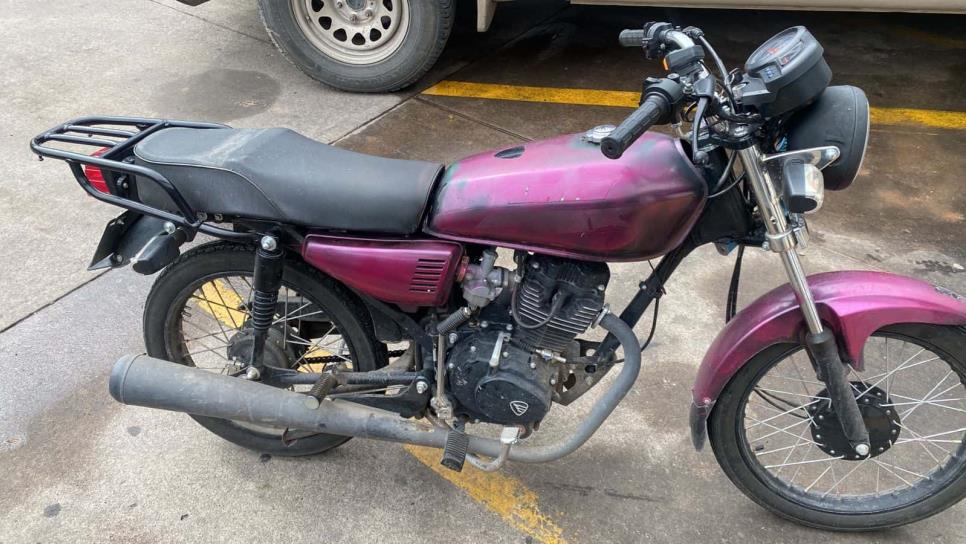Tras persecución detienen a un joven que circulaba en moto robada, en Culiacán