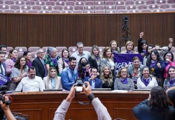 Aprueba Minerva Vázquez y diputadas dictamen para prohibir candidaturas a violentadores de mujeres