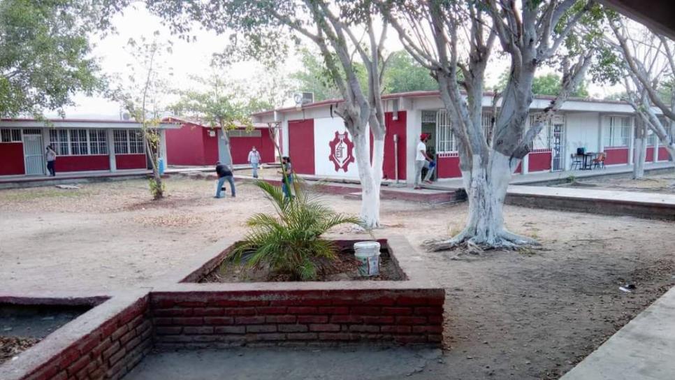 Sin luz, tomarán clases alumnos de la ETI 81 en Mazatlán