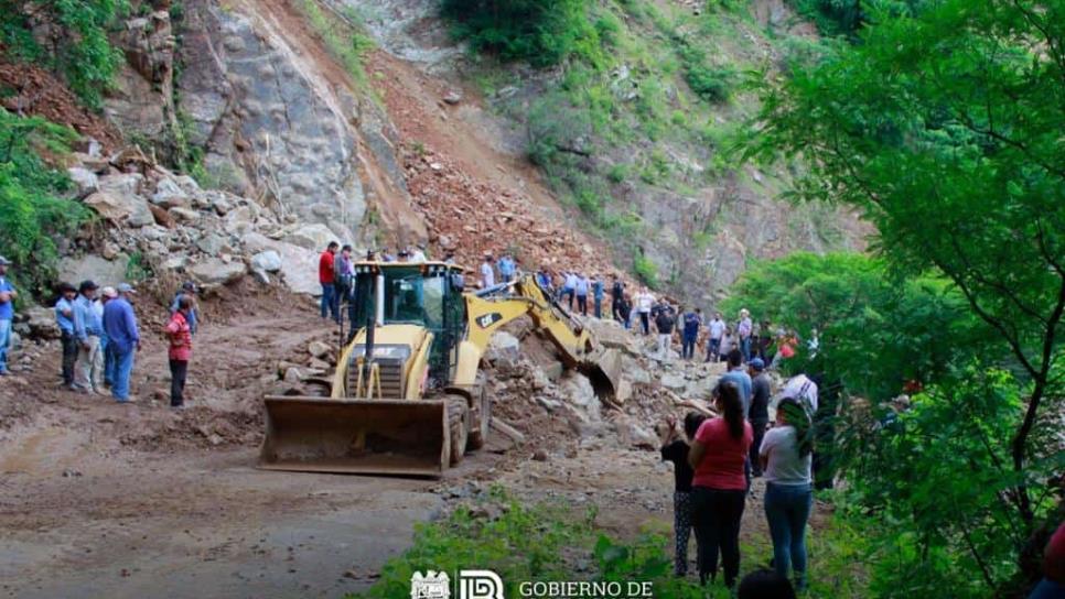 Se trabaja intensamente para restablecer caminos en Badiraguato afectados por las lluvias: López Elenes