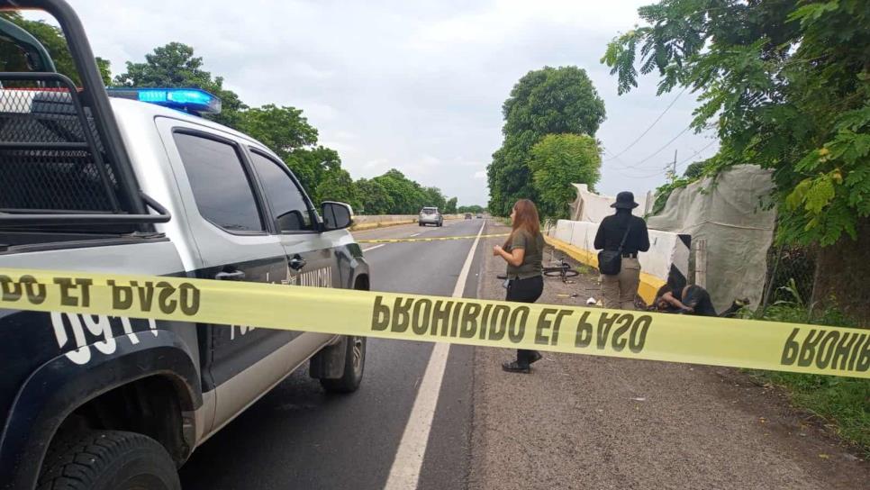 Automóvil arrolla y mata a ciclista en la carretera Benito Juárez, en Aguaruto