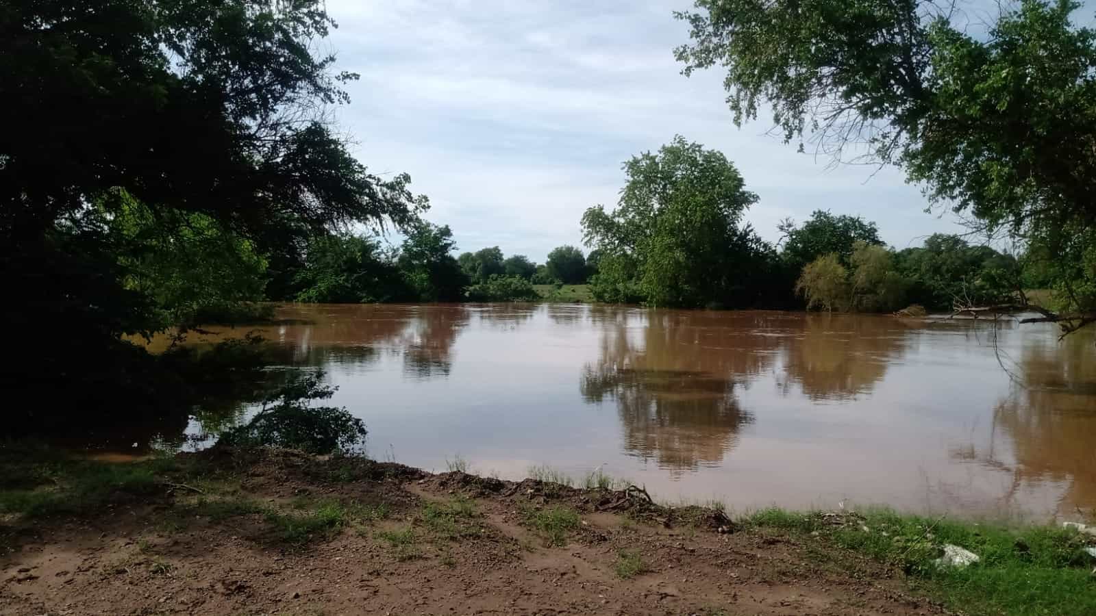 Intensifican búsqueda del menor de 13 años arrastrado por el arroyo Ocoroni