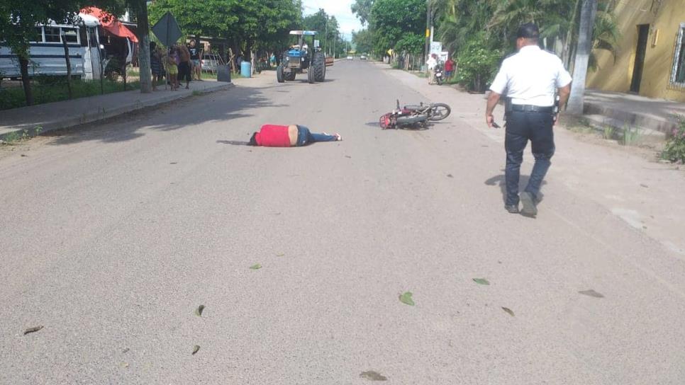 Accidente entre motocicleta y bicicleta deja a dos heridos en Ahome