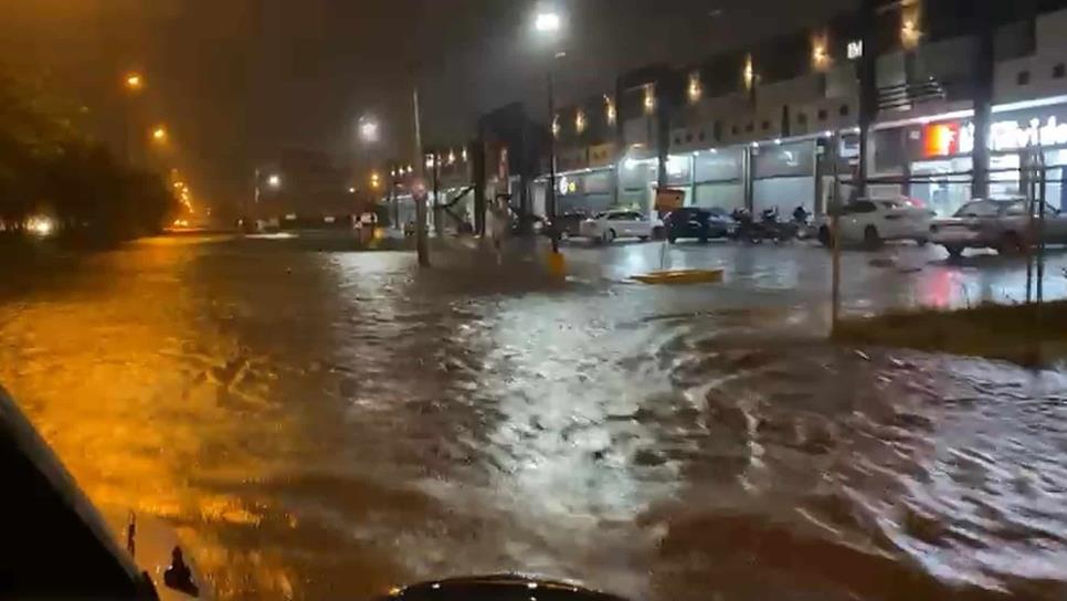 Fuertes lluvias dejan inundaciones en Mazatlán: VIDEOS