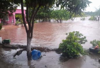 Lluvias del huracán «Kay» desbordan el arroyo Sibajahui