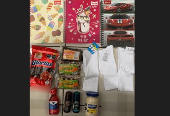 Arrestan a mujer que intentaba sustraer libretas, calcetas y dulces de supermercado